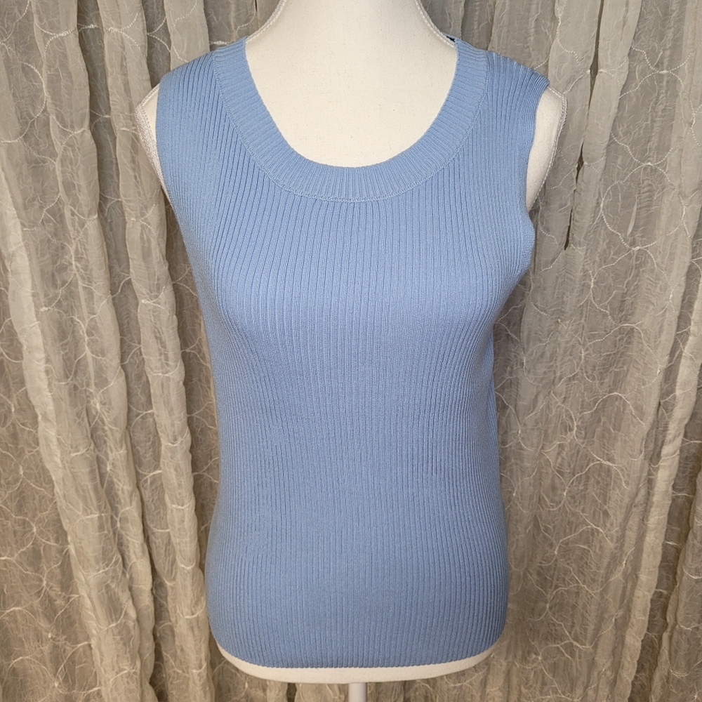 Aemi + Co Blue Round Neck Ribbed Knit Tank Top 100% Rayon - Picture 2 of 7